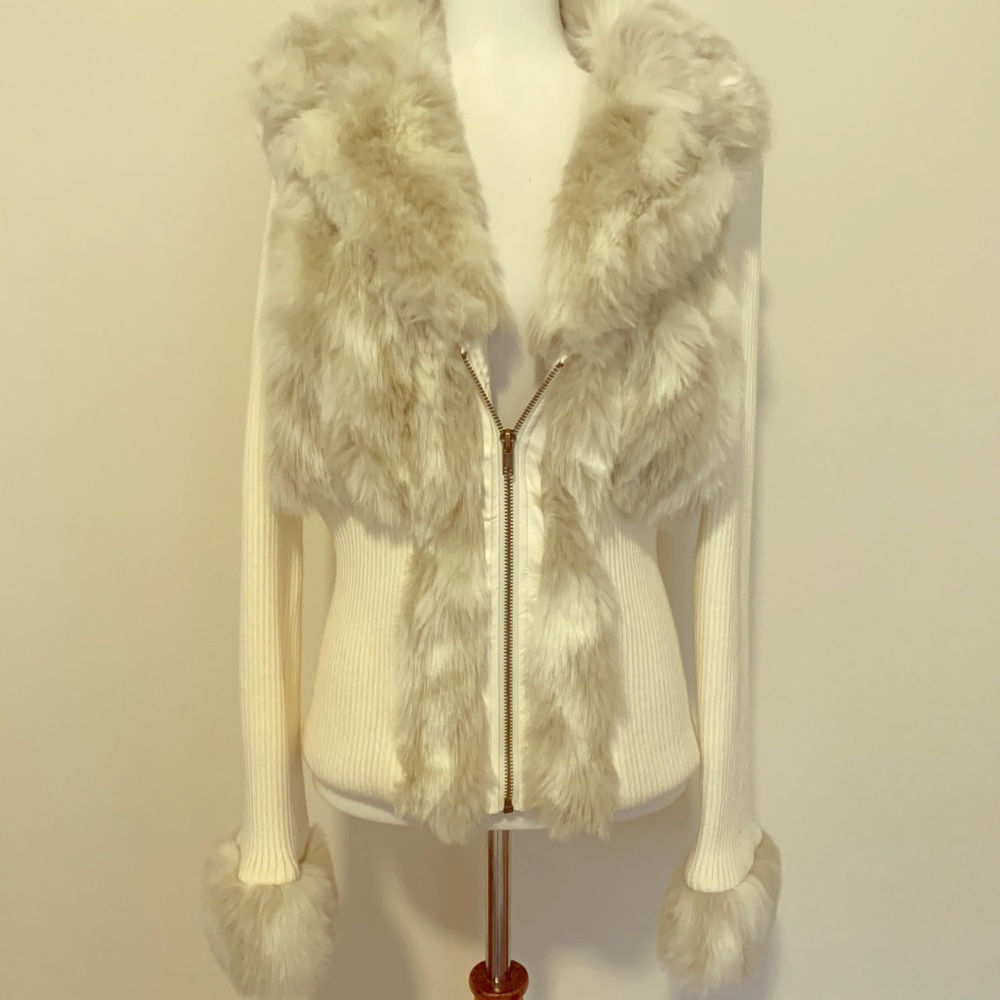 Gorgeous sweater fur !